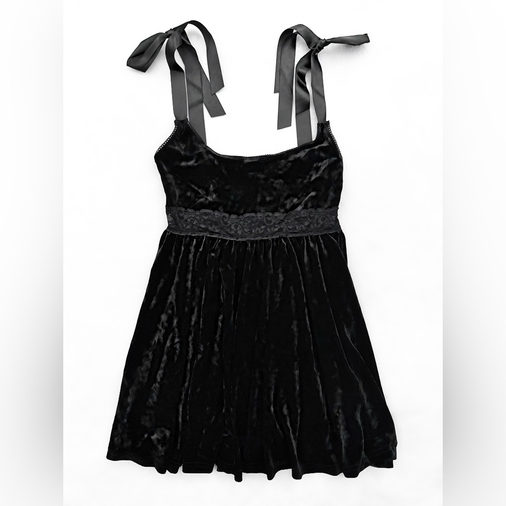 NWT Dolls Kill "Romantic Mirage" Black Velvet Mini Babydoll Dress XS